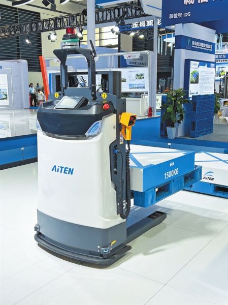 聚物流 連商貿(mào) 2024中國鄭州物流博覽會側(cè)記